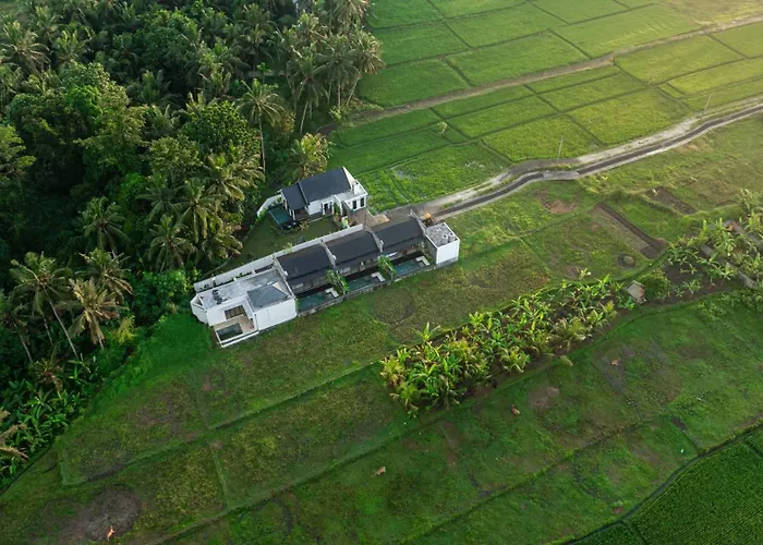 Jepun At Sawah Indah Villa *